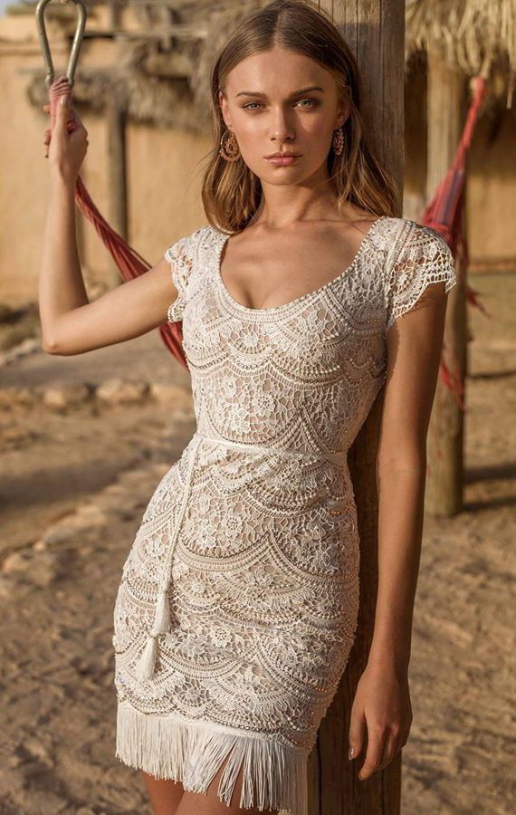 Короткое, ажурное свадебное платье в стиле бохо. Asaf Dadush 2020 Wedding Dresses